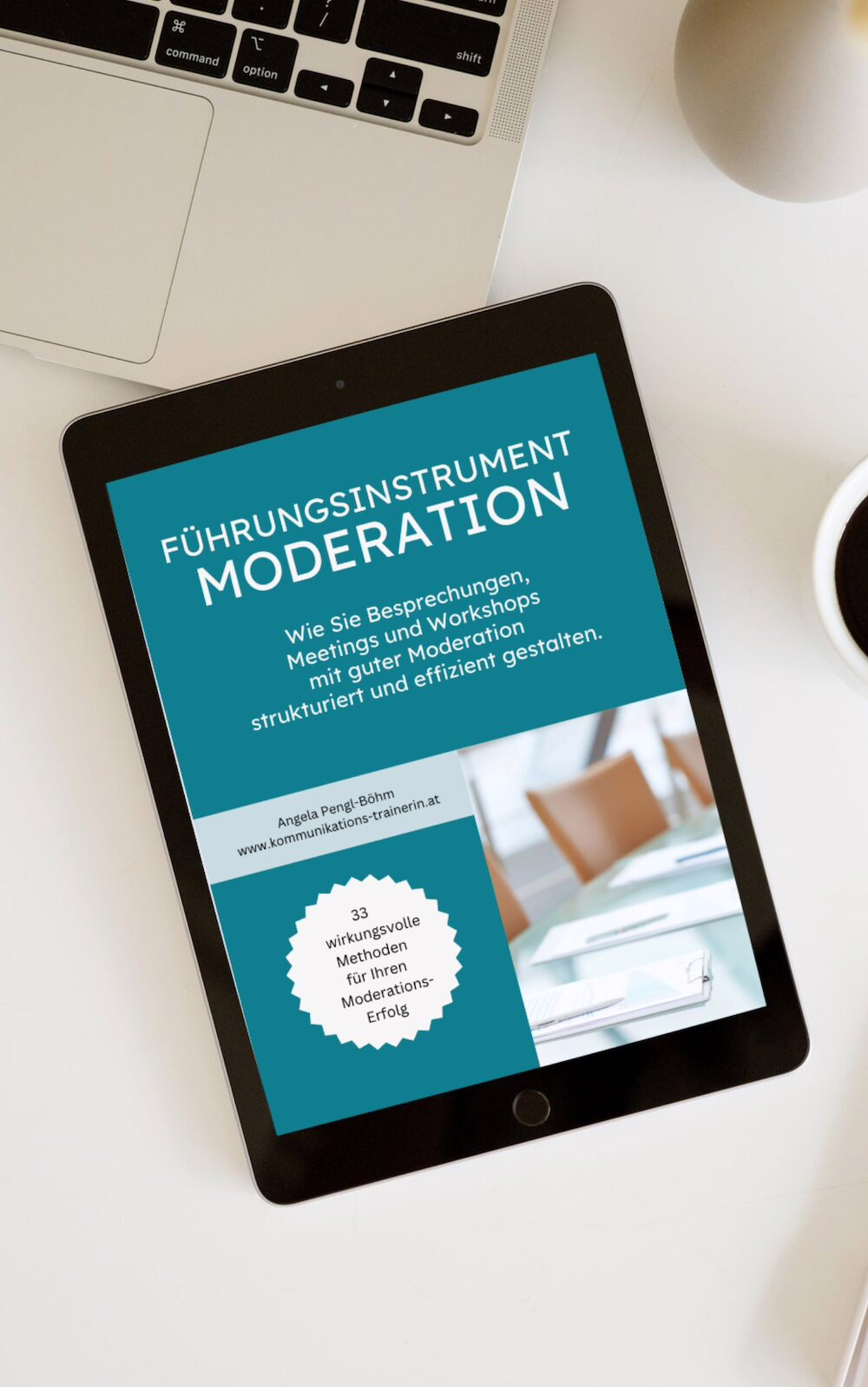 E-Book „Führungsinstrument Moderation“ von Angela Pengl-Böhm auf einem iPad